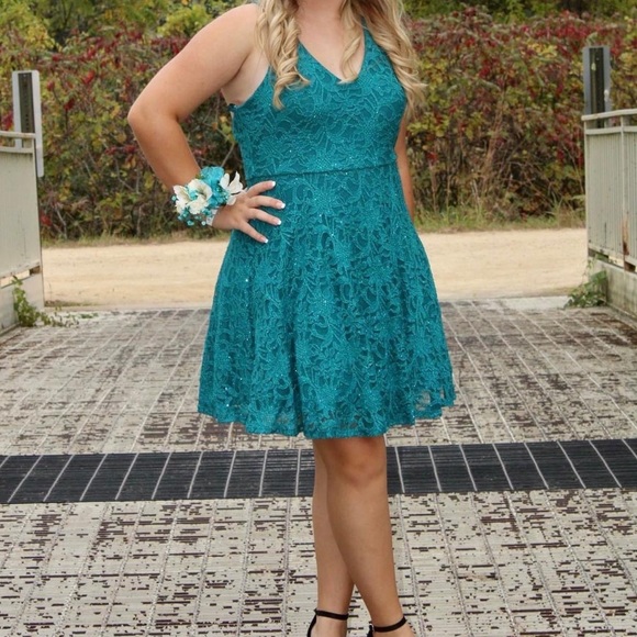 Teal lace dress - Picture 3 of 5